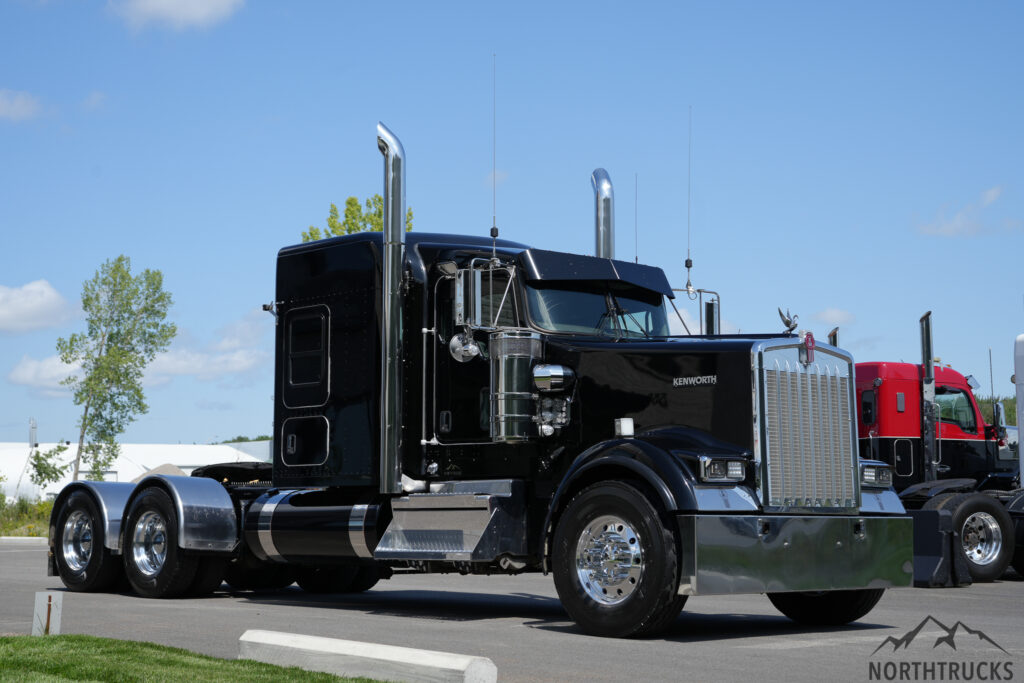 2023 Kenworth W900L #1514