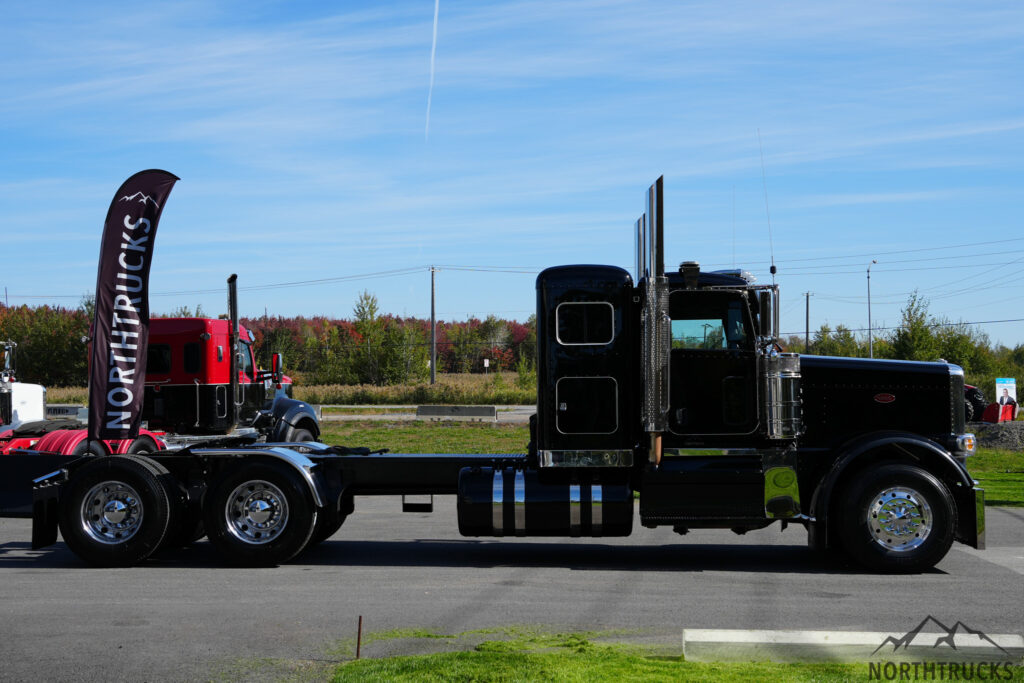 2022 Peterbilt 389 #1512