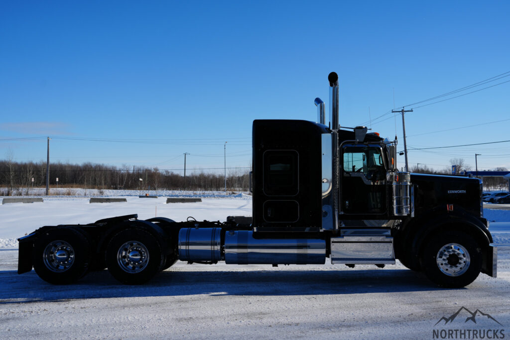 2021 Kenworth W900B #1520